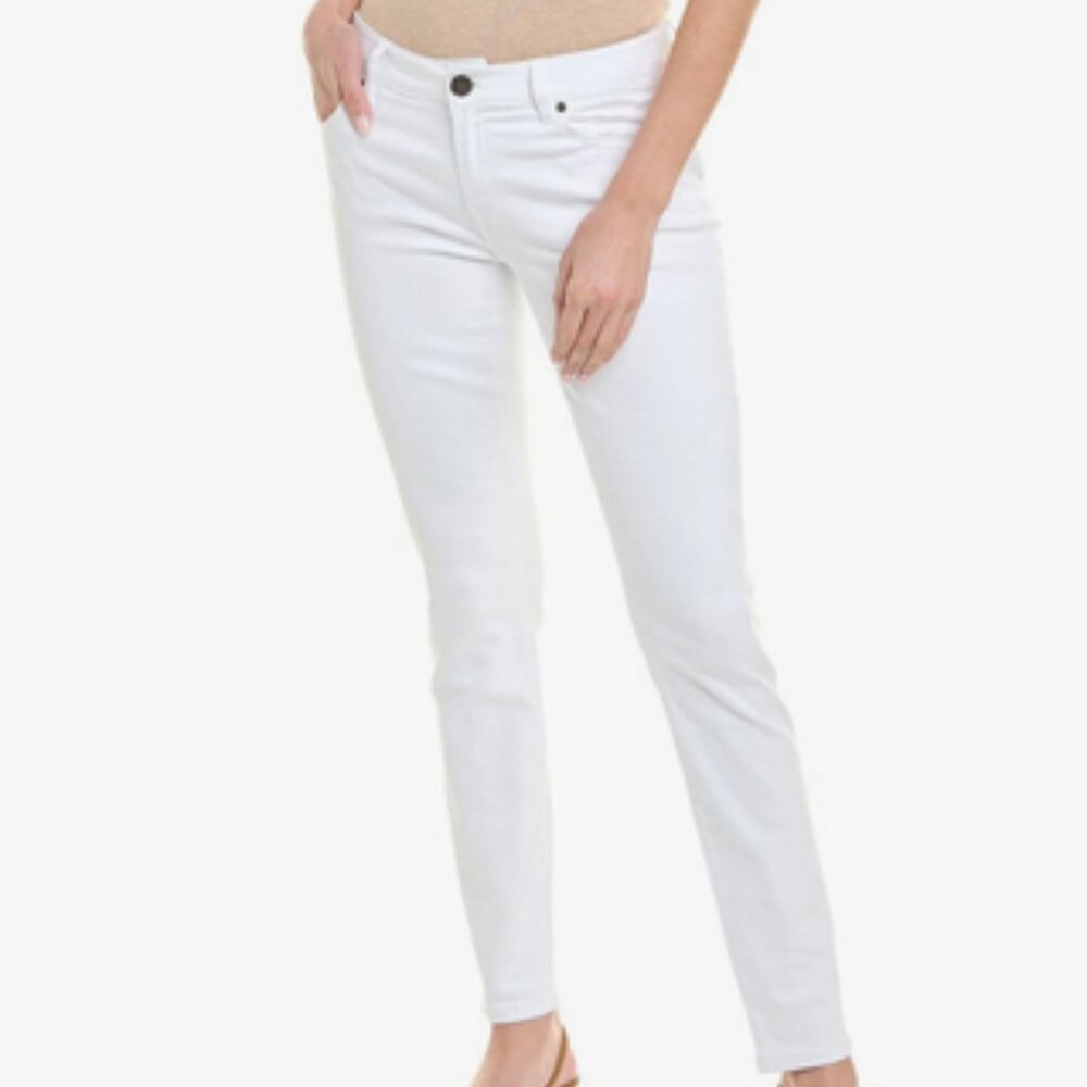 Cabi white slim boyfriend jeans size 6